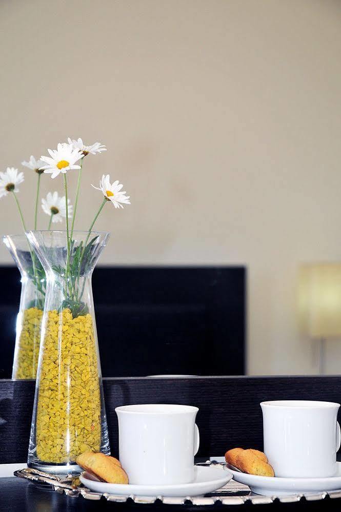 Aithra Apartments & Suites กาวริยอน ภายนอก รูปภาพ