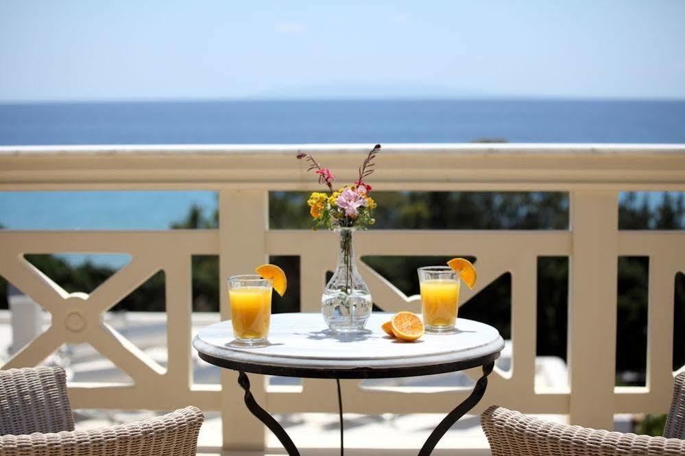 Aithra Apartments & Suites กาวริยอน ภายนอก รูปภาพ