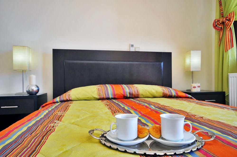 Aithra Apartments & Suites กาวริยอน ภายนอก รูปภาพ